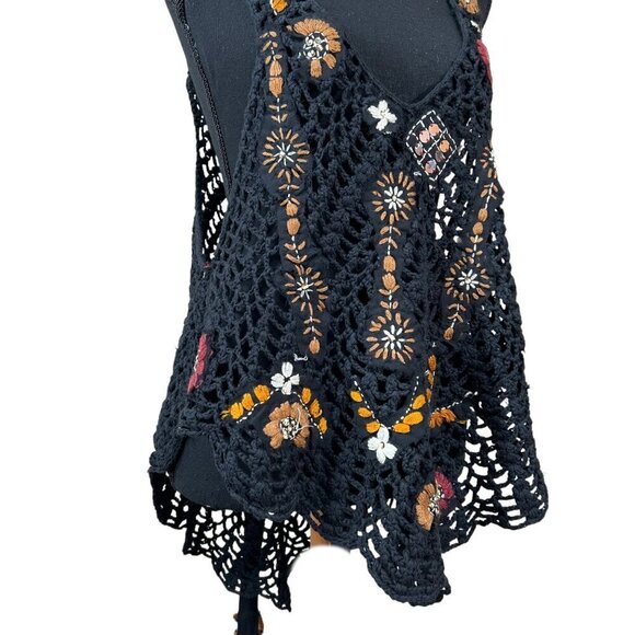 Free People NWT Black Sheer Embroidered Crochet Back Tie Tank Top Size XS - Picture 9 of 13